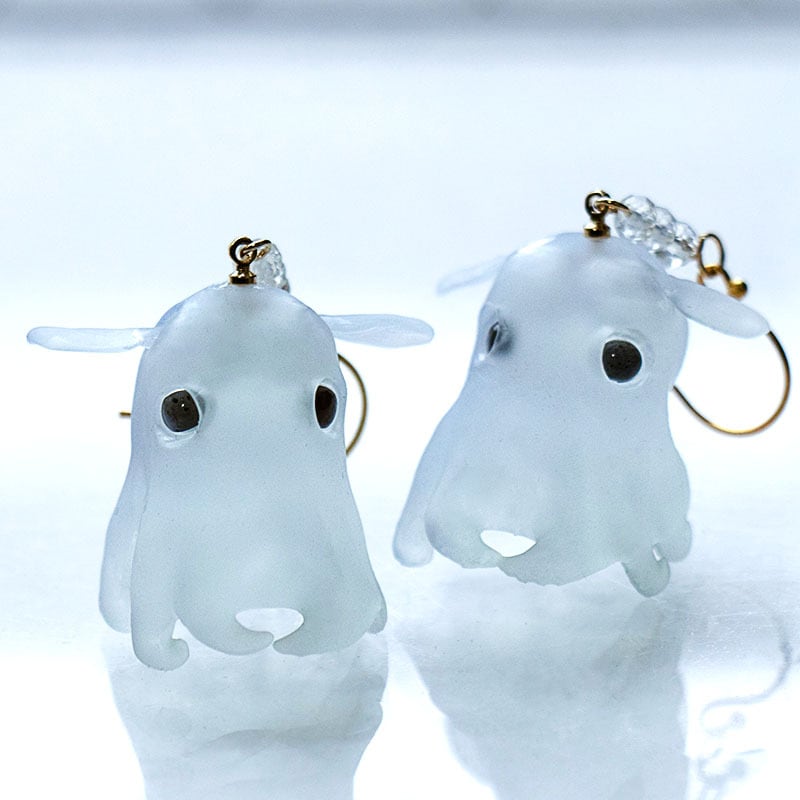 BASE】【イヤリングOK】メンダコ 蛸 頭足類 ピアス / 透明 クリア 涼し