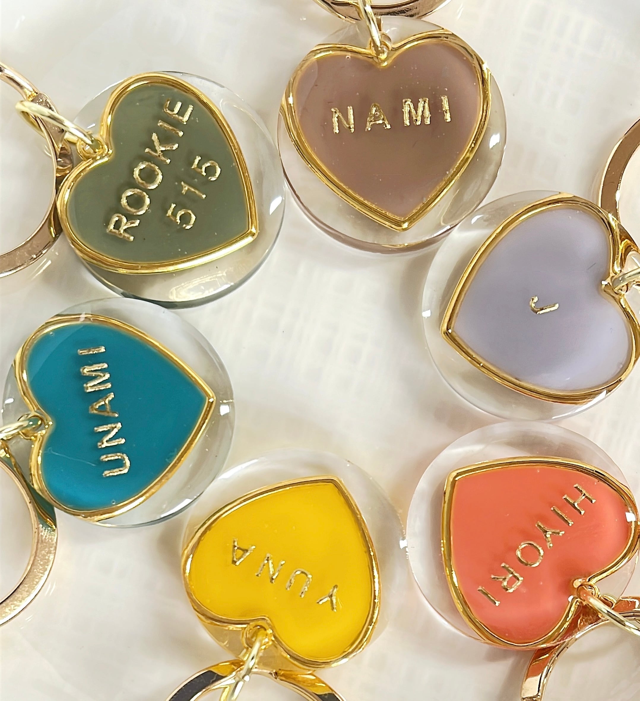 イニシャル入りハートレジンキーホルダー