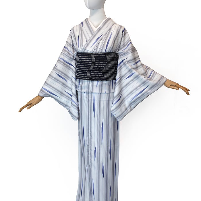 小紋 単衣 洗える着物 春 秋 中間着 薄灰 縞 グレー Sサイズ 小さいサイズ 低身長 粋なデザイン 身丈158cm お稽古 飲食店 ポリエステル 新品