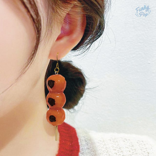 ❁送料無料❁fac0102❁(箱入り)ミニチュア リアル みたらし団子 ピアス