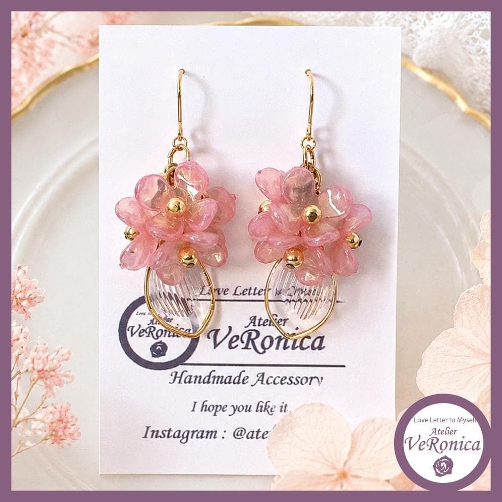 ピンク フラワーデザイン ピアス 甘すぎない、大人のフラワーピアス ピンク 花 ピアス 金具変更 ビーズ