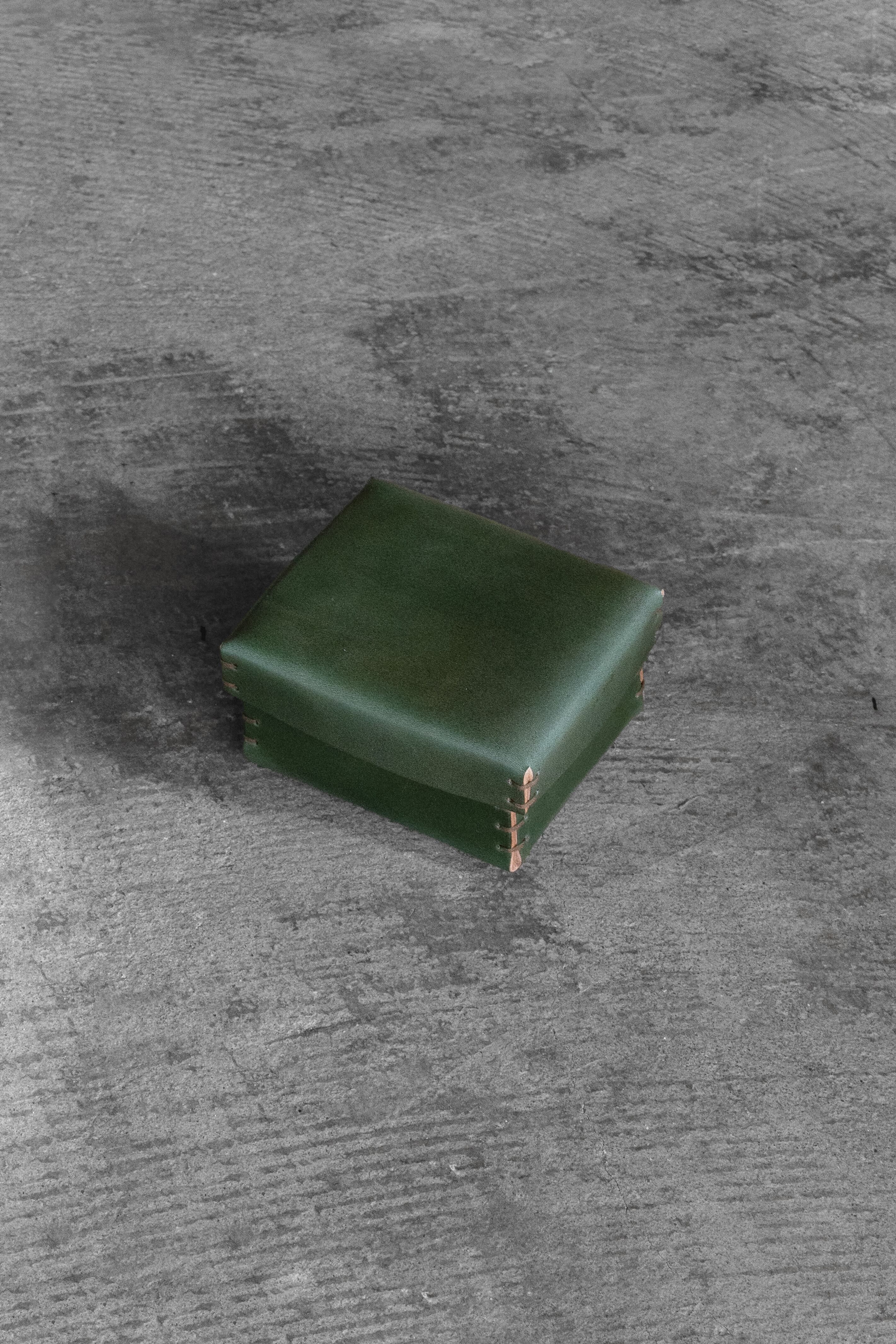 Leather box square / M | 高級皮革ならminca｜栃木レザーのバッグ