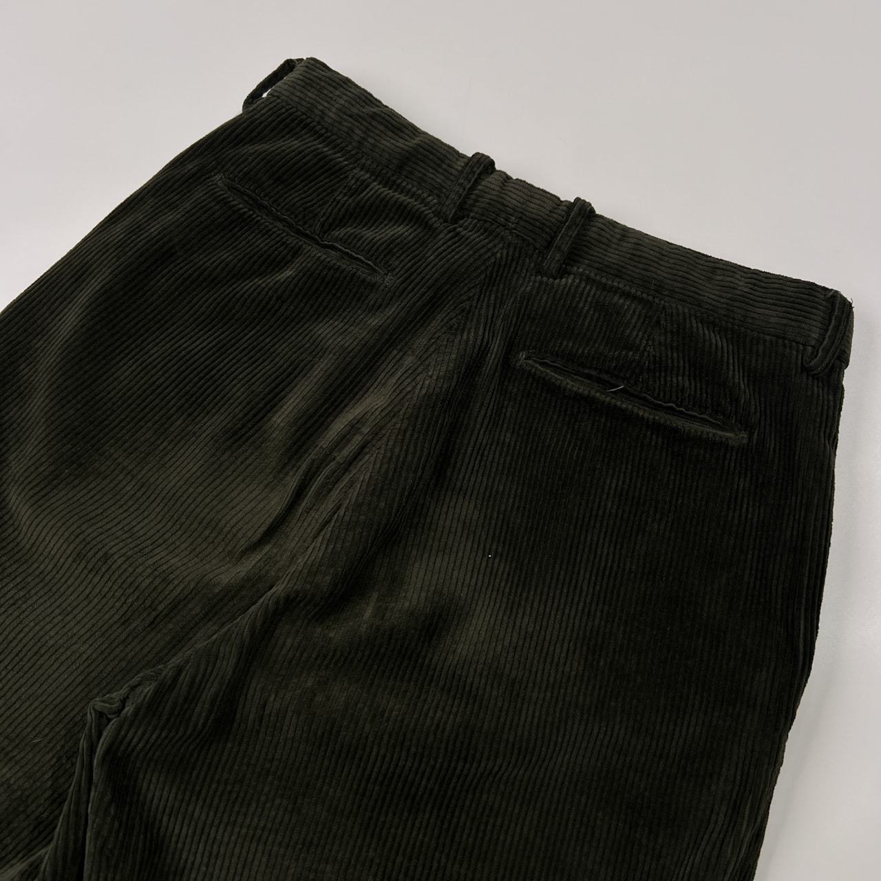 イタリア製 RICCARDO METHA リカルド メッサ タック コーデュロイ パンツ ボトムス サイズ 46 /メンズ/グリーン系