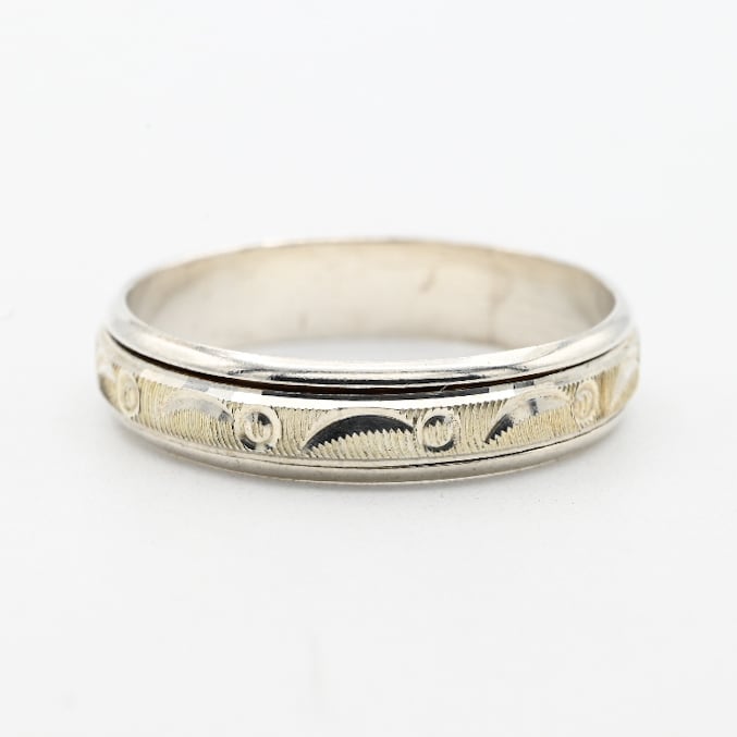 Fancy Abstract Design Thin Spinner Ring #15.5 / Denmark