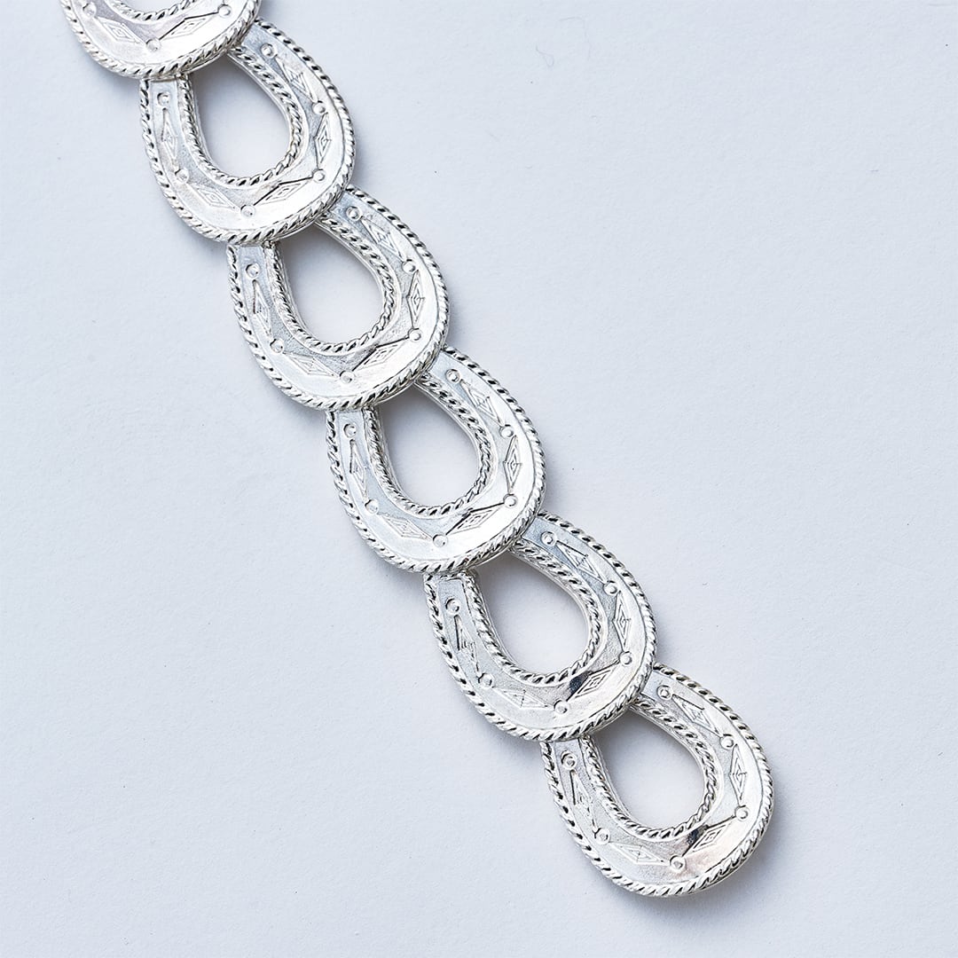 BN-095 Spirit Horse shoe Bracelet | WAKAN SILVER SMITH online store