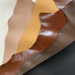 【特価セット!!】中サイズ革ハギレ5枚セット【1枚30ds以上保証】O11F-008