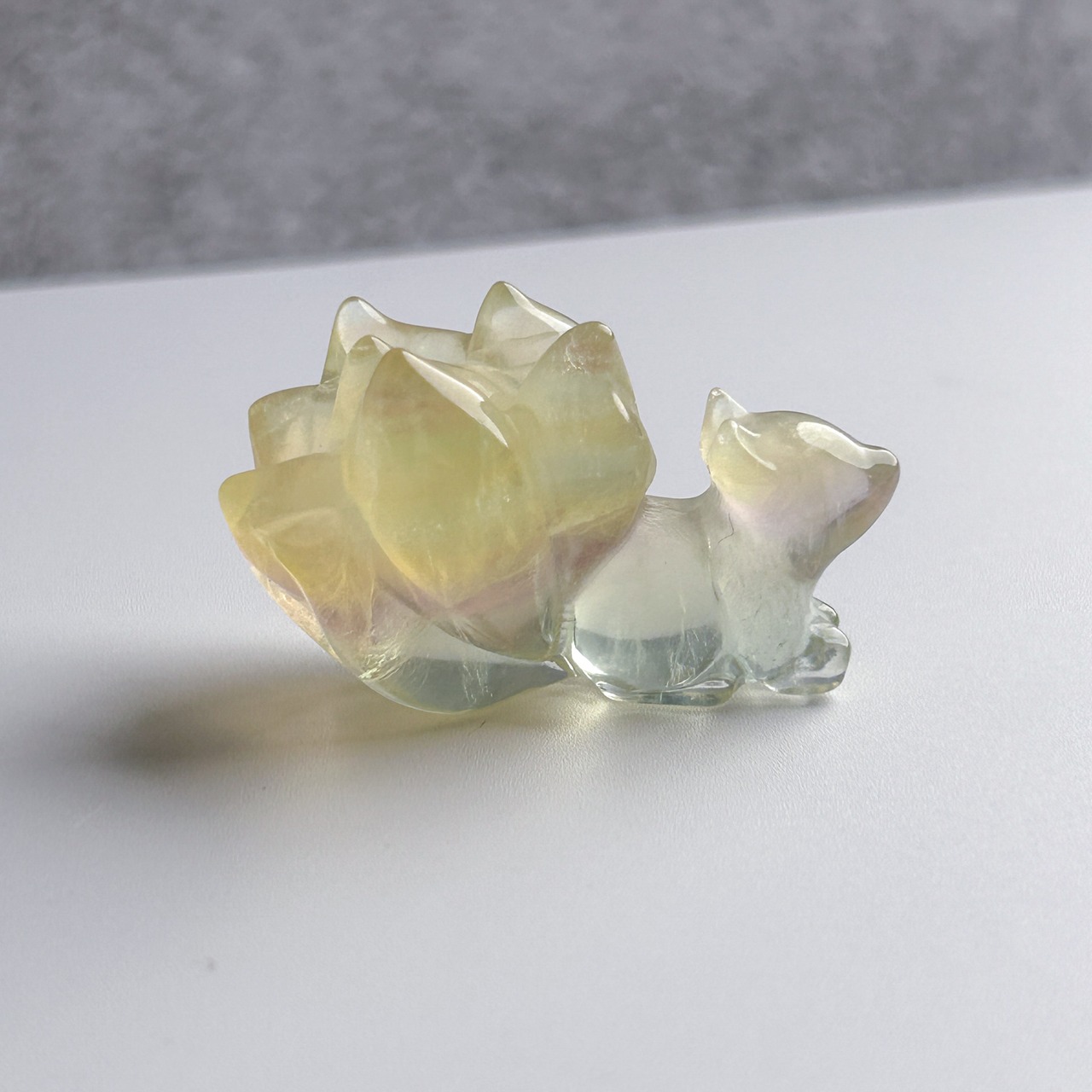 フローライト きつね(九尾)02 カービング * Fluorite * 天然石