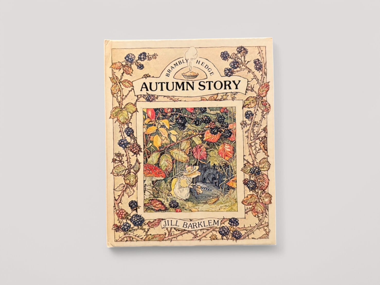【SC102】【NINETH IMPRESSION】Brambly Hedge : Autumm Story(1982) /Jill Barklem