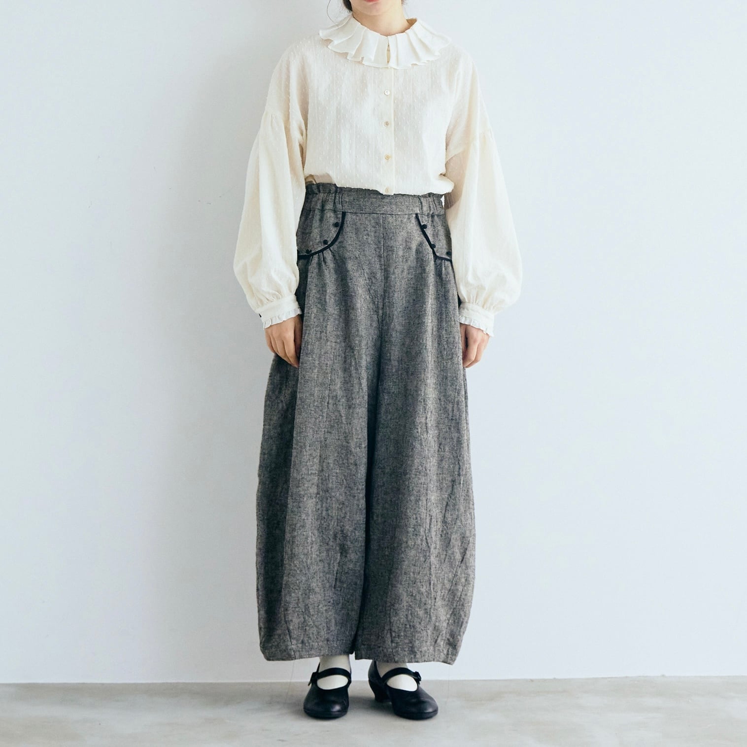 MAGALI トリプルウォッシュリネン アンティークパンツ/フォグブラック