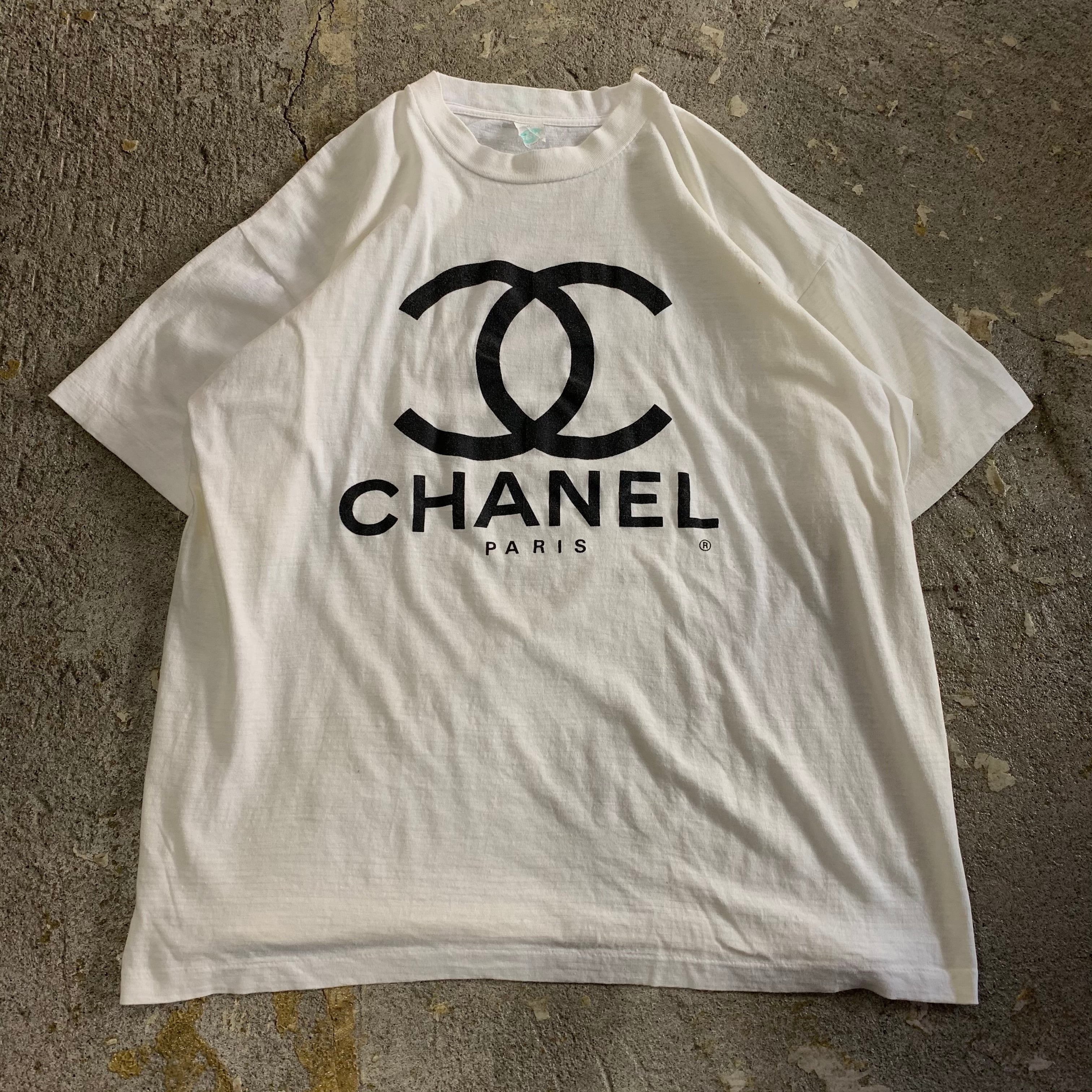 90s Bootleg CHANEL T-shirt | What’z up powered by BASE