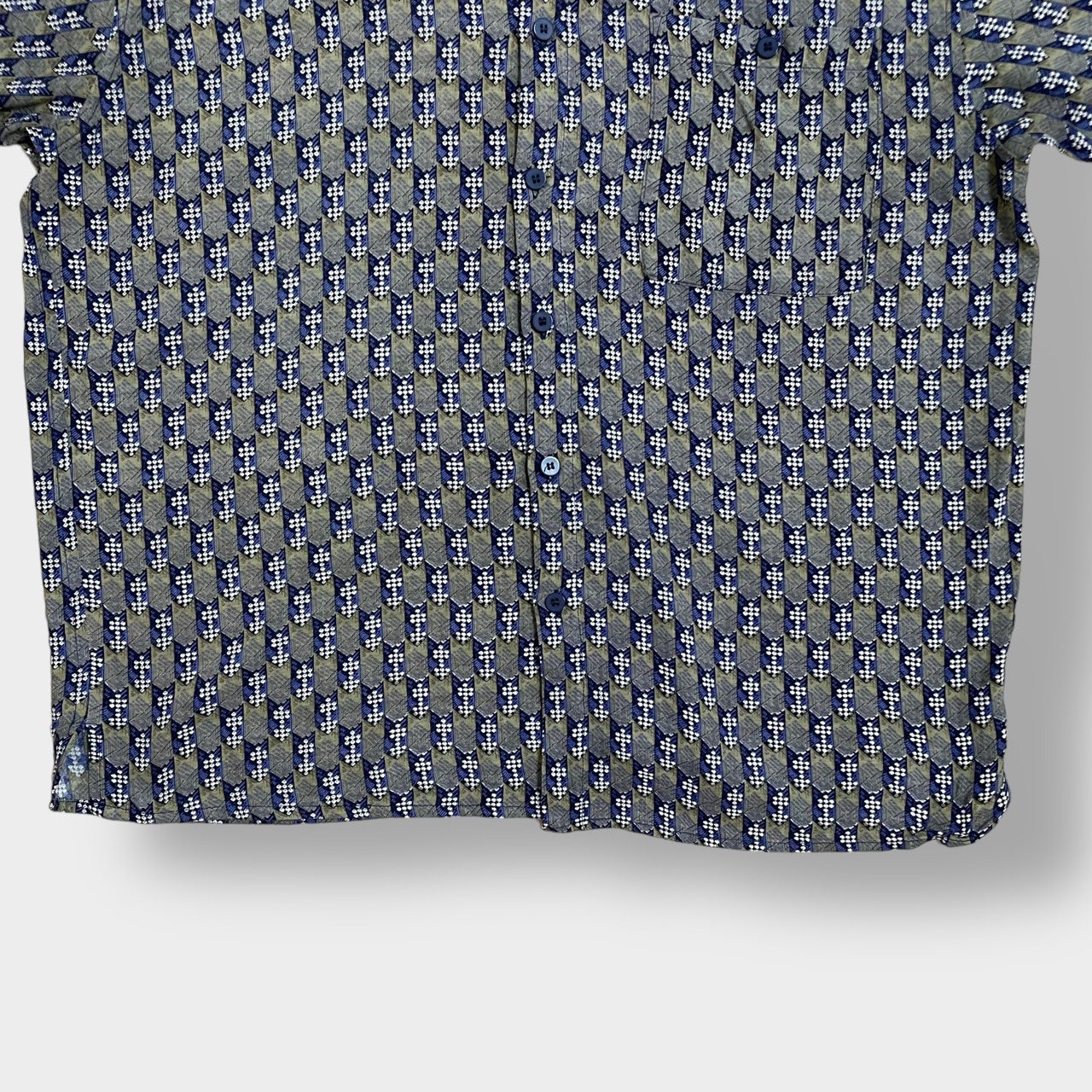 【CLAUDIO NUCCI】半袖シャツ 個性的 柄シャツ 総柄 オールパターン レーヨン XL ビッグサイズ ロシア製 US古着