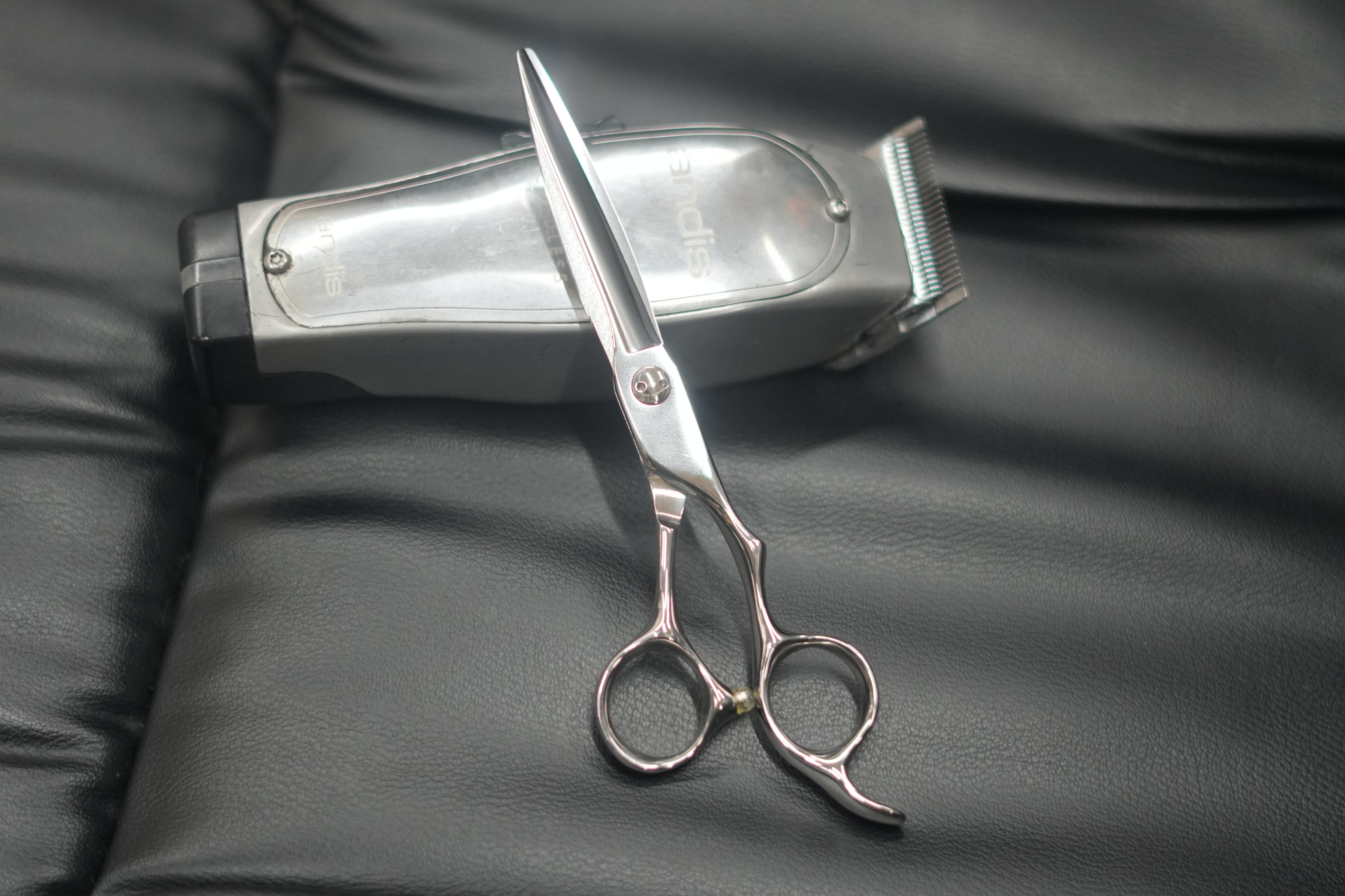 Ban's BarBer cluB