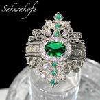 D023 ゴージャス エメラルド キュービックティアラリング