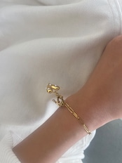 グロウハートチェーンブレスレット
