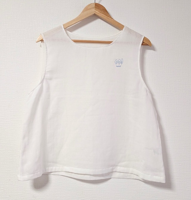 komof刺繍の入った Wガーゼタンクトップインナー　