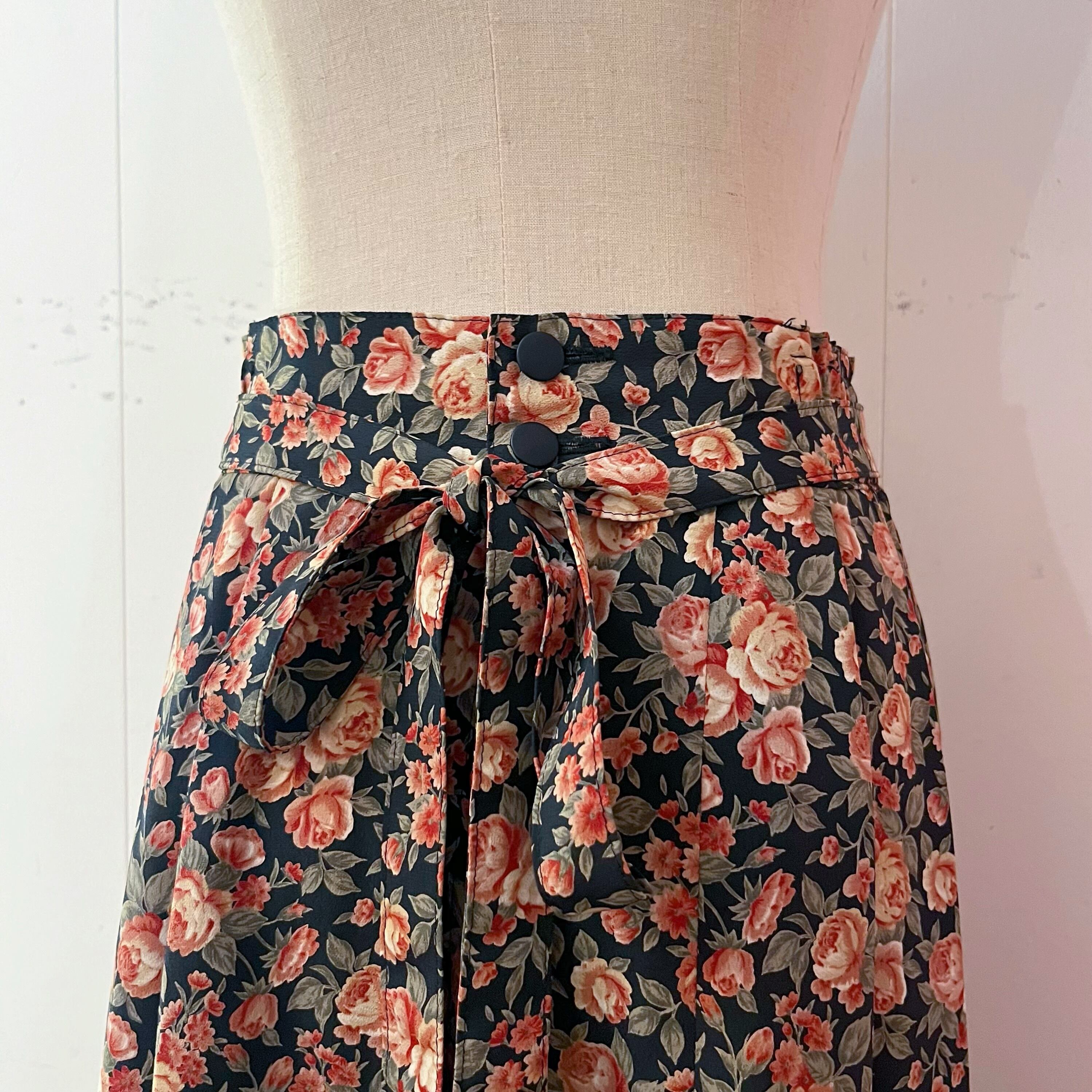 waist ribbon rose tuck flare skirt