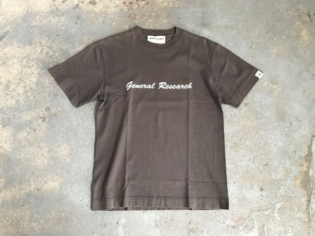 2001 GENERAL RESEARCH graphic T-shirt