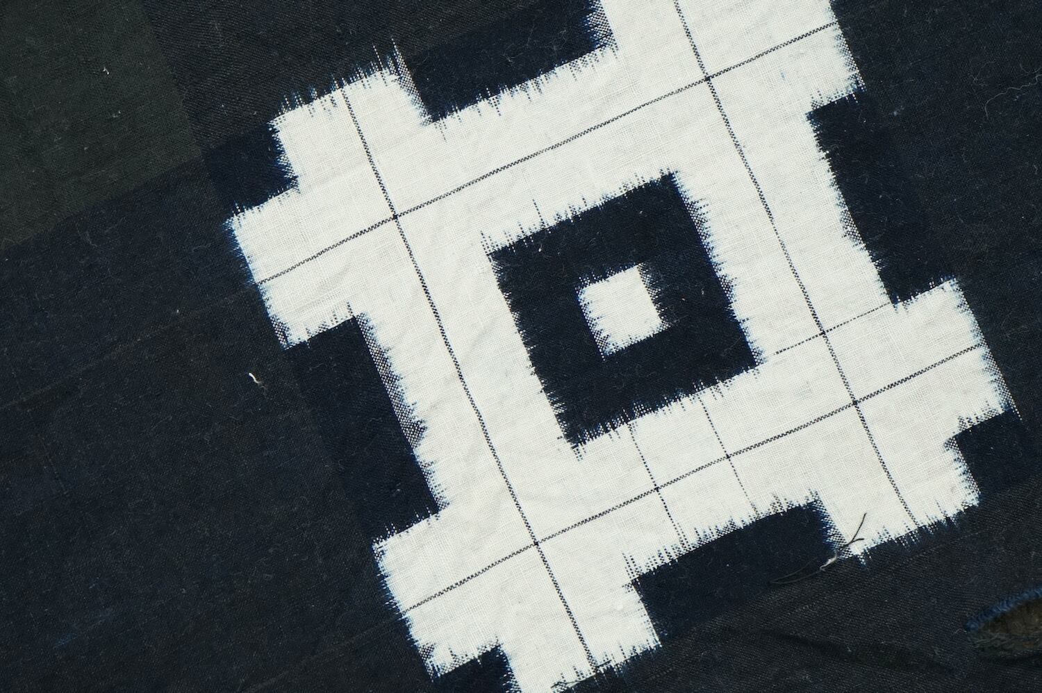 398 絣 布団皮 4幅 藍染木綿 古布 生地 リメイク素材 アンティーク