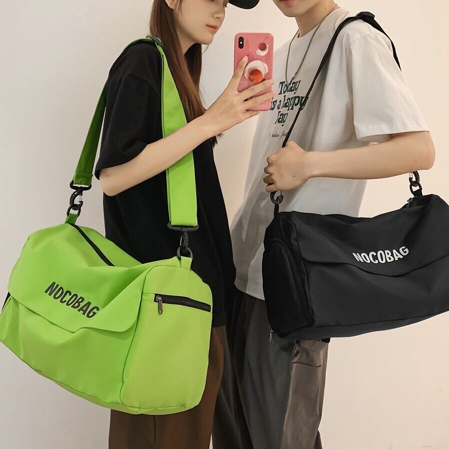 バッグ レディース 鞄 レディースバッグ メッセンジャーバッグ ショルダーバッグ 旅行バッグ トラベルバッグ ボストンバッグ 大容量 多収納 機能性 スクエア型 四角 かわいい 大人可愛い シンプル カジュアル ナチュラル 大人 上品 おしゃれ お洒落 かっこいい 大人可愛い 大人女子 ラブリー キュート ガーリー モダン ロゴ 10代 20代 30代 40代 お泊まり 休日 スポーツ 運動 アウトドア リゾート 旅行 デイリー プレゼント オールシーズン シーズンレス 大きい 大きめ カラバリ 送料無料