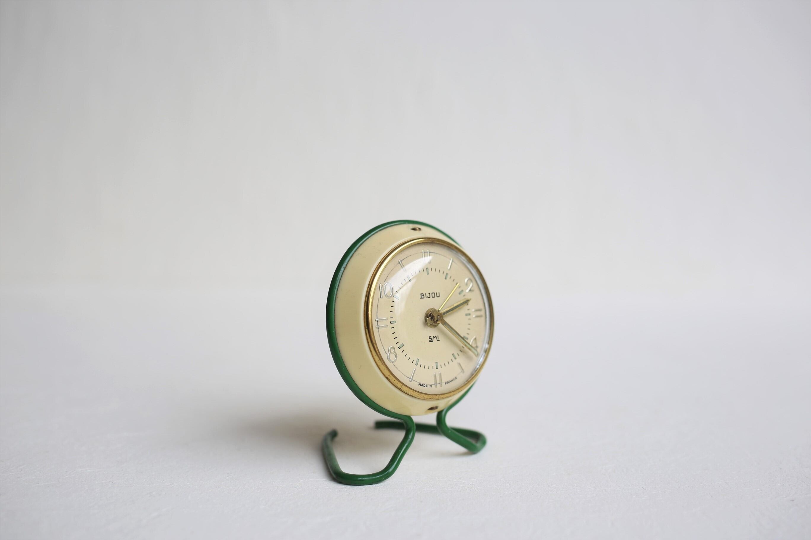 フランス アンティーク ヴィンテージ SMI社 目覚まし時計 アイボリー×ゴールド×グリーン N-03090