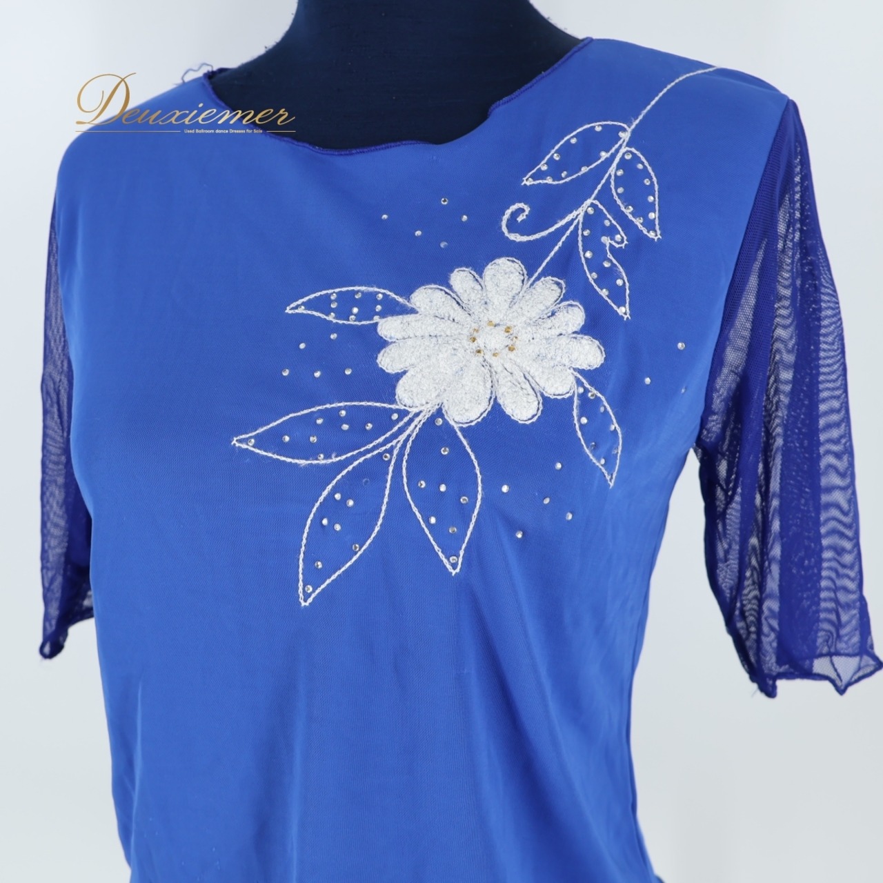 【社交ダンス衣装】ブルー トップス ブラウス 青 白 花 刺繍 レッスン 練習着 ホワイト ストレッチ ラインストーン かわいい