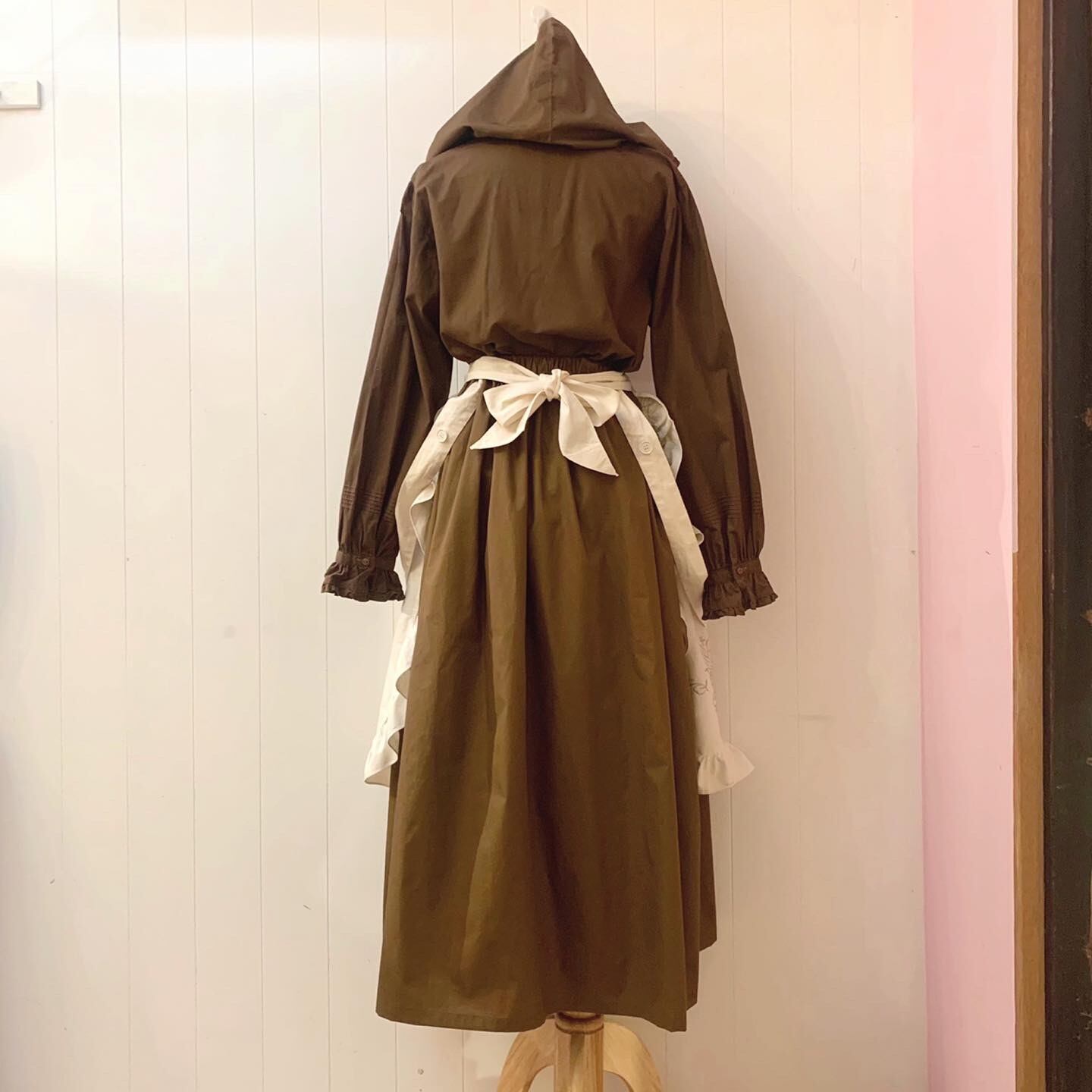 remake : chocolate brownie apron set up