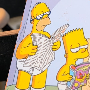 ♡HAPPYなワンシーン♡送料無料!ちょうどいいブリキ看板【 The Simpsons ( シンプソンズ )】『 LAUNDRY ランドリー 』 METAL SIGN / メタルサイン / ブリキ看板 / サインボード / ビンテージ加工 〚アメリカン雑貨 アメトイ〛
