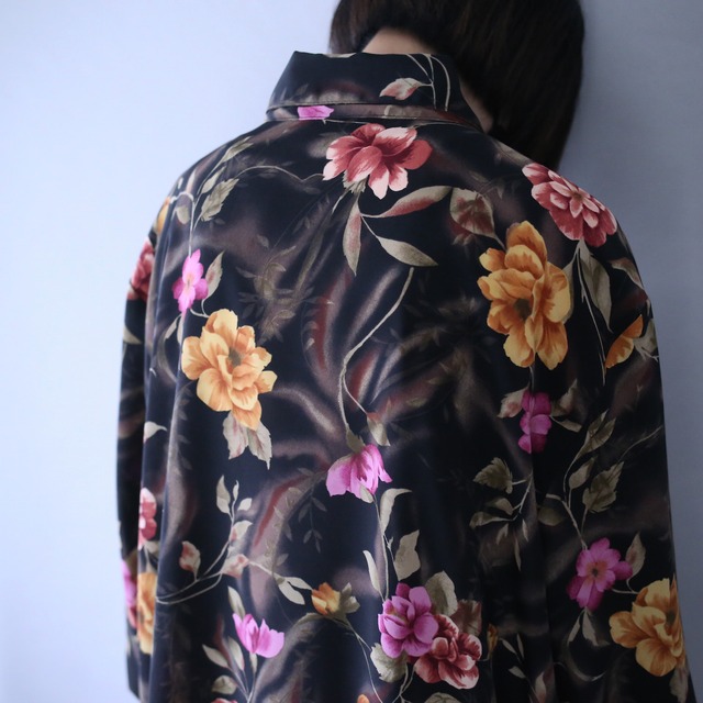 flower art pattern yoke tuck design over silhouette shirt