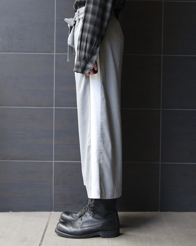 String belt 9/4 length vertical line pants