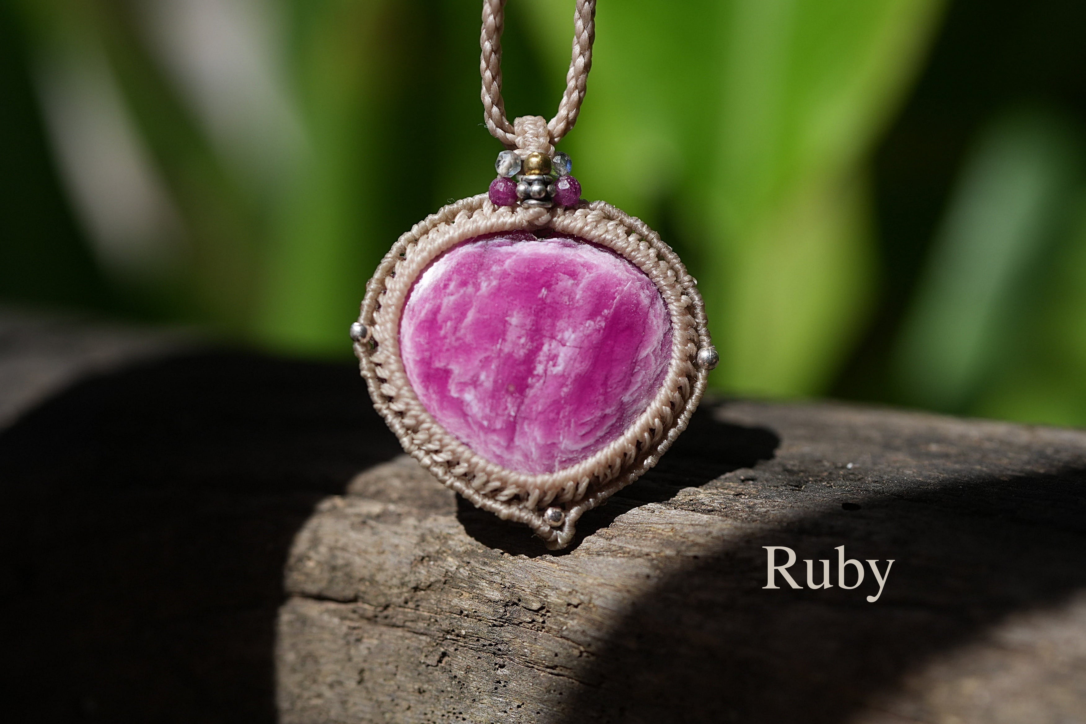 ピンクの気持ち★ハートシェイプ★ルビー マクラメネックレス1979