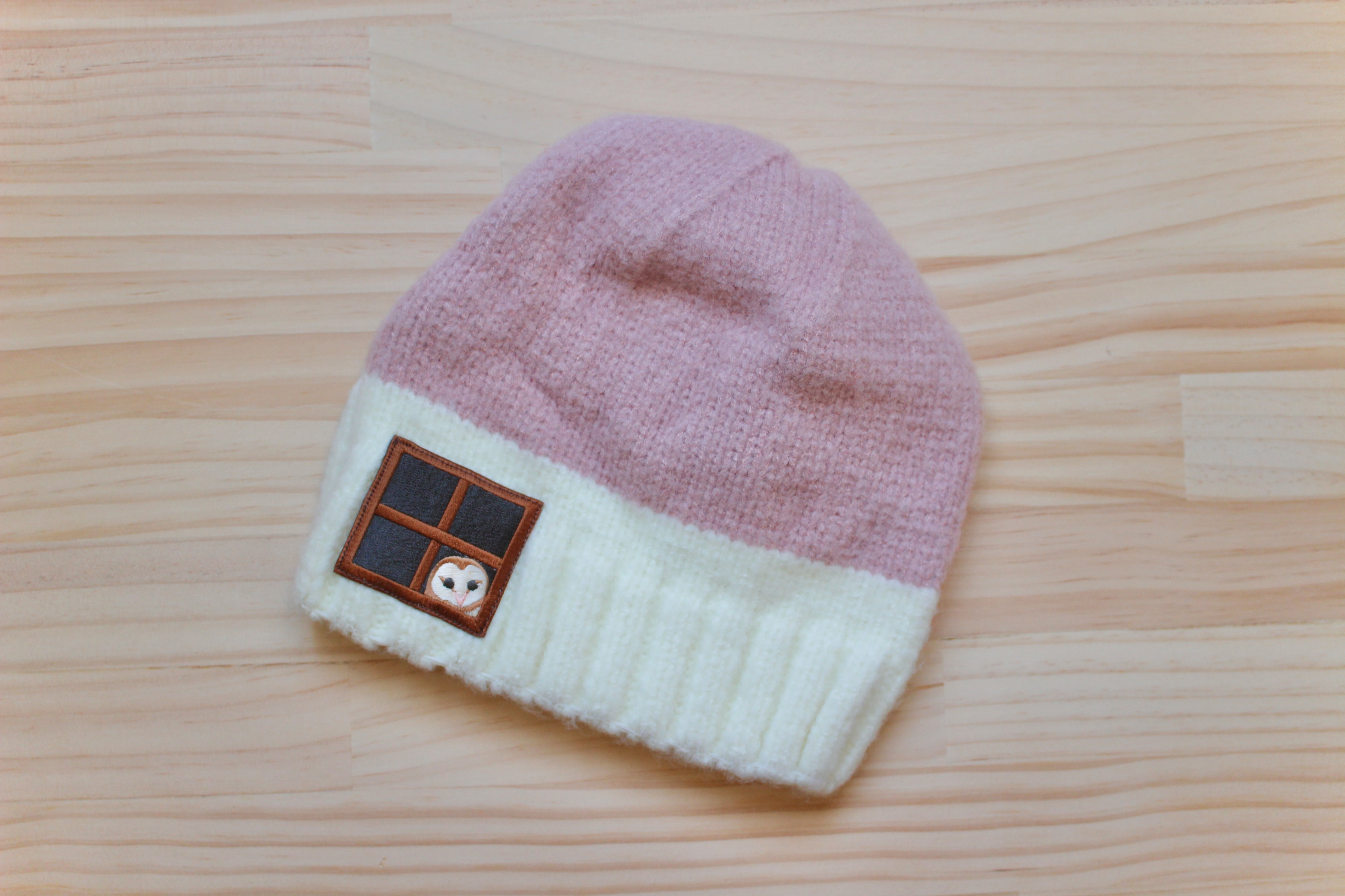 刺繍ニット帽『やねうら暮らし』