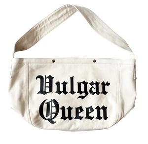 A PUZZLING HOME LEATHER NEWS PAPER BAG"VULGAR QUEEN" BEIGE CORE WHITE