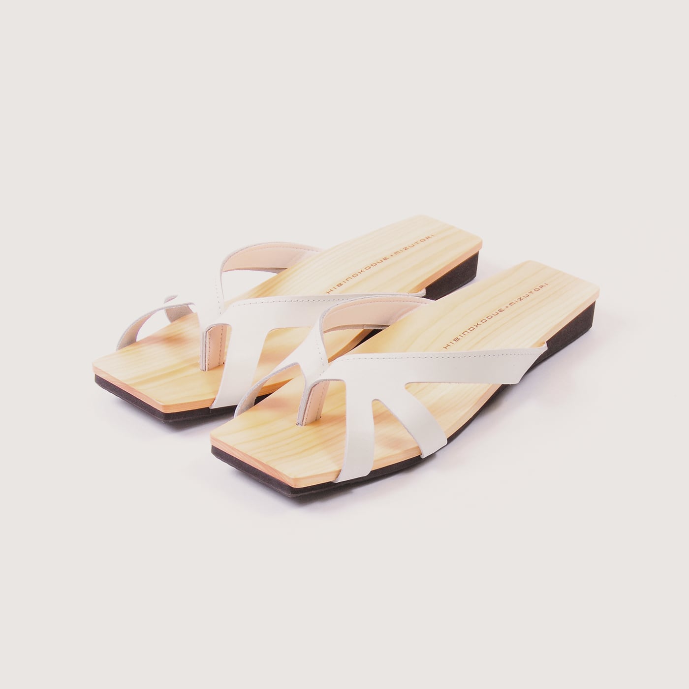 水鳥 mizutori 下駄 ひのきのはきもの 本革 白 Mサイズ mizutori 水鳥