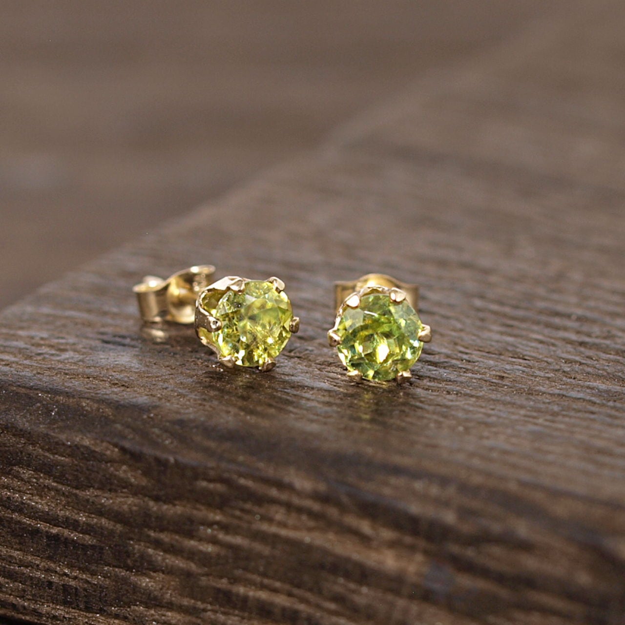 限定】スフェーンK14GFスタッドピアス | Natural Style