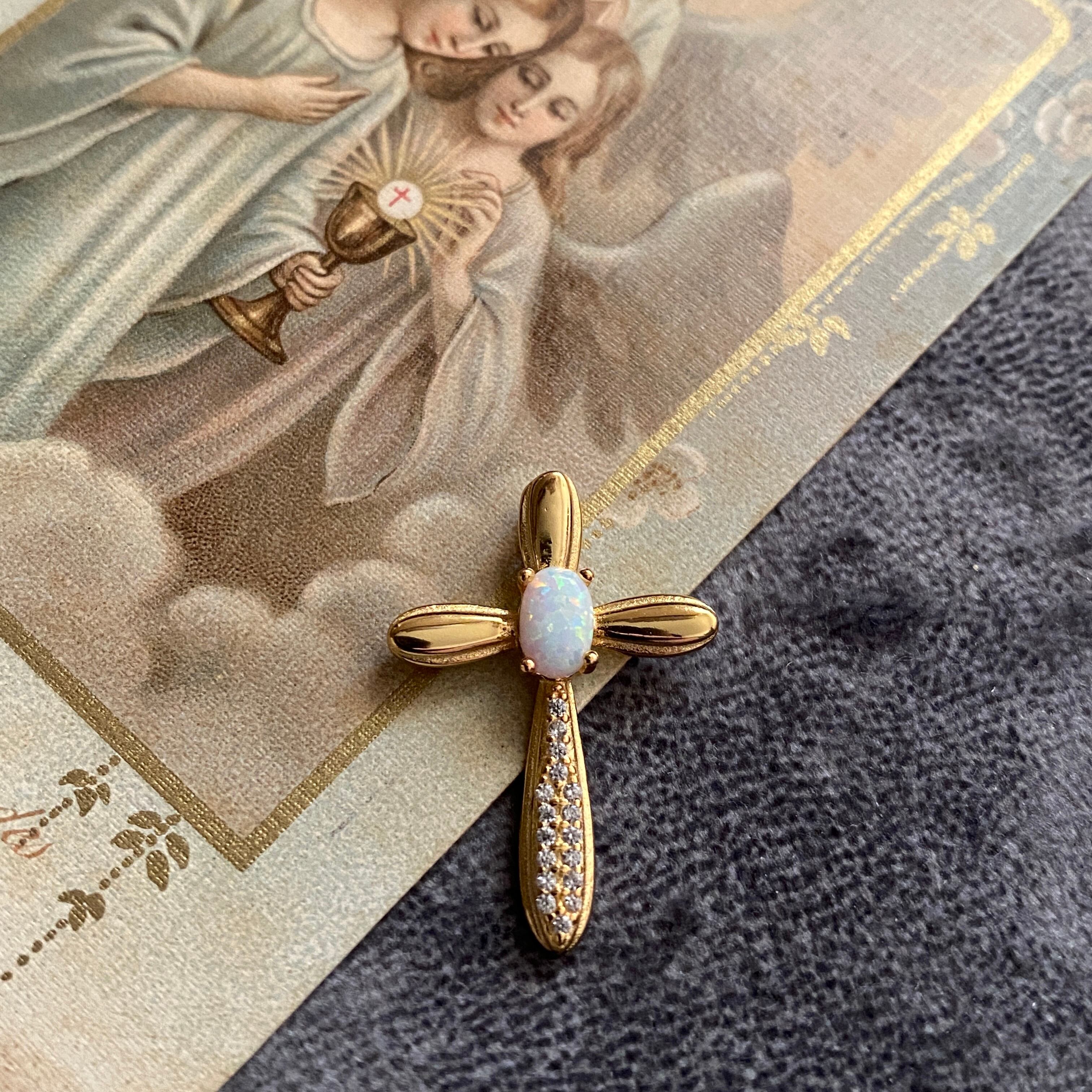 ホワイトオパールクロス【A Prayer for Joy】 | Antique medaille Mary