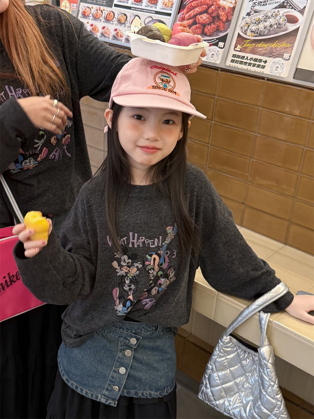 2color WHAT HAPPEN イラストT