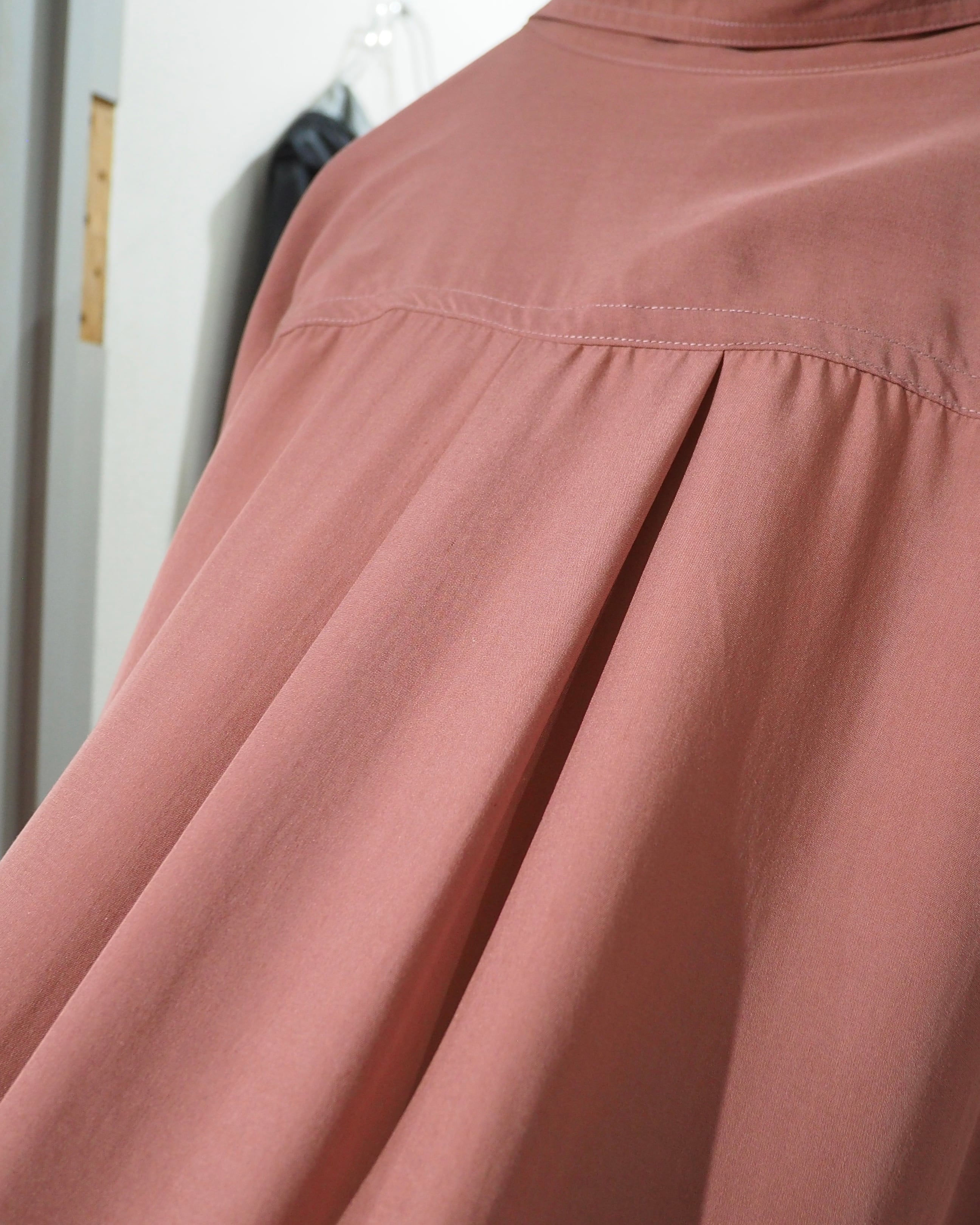 1990s " Allegri ‐ 鈍煤 " Beautiful Dusty Pink Color vintage Drape loose shirt