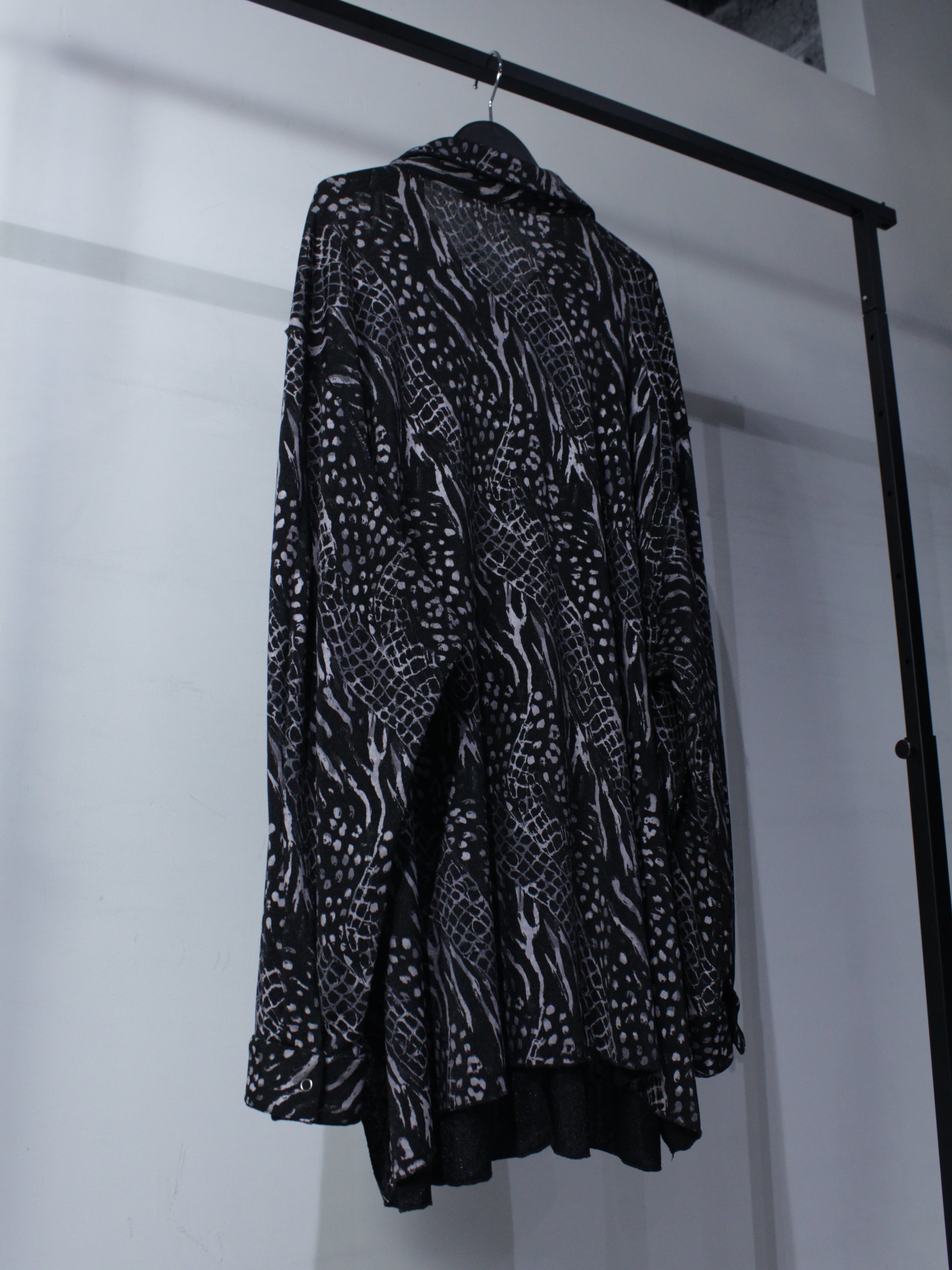 Caka BLACK】Multi Animal Pattern Switching Vintage Loose L/S Shirt