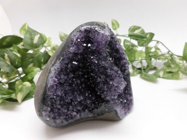 【送料無料】【高品質】 ウルグアイ産アメジスト no.5