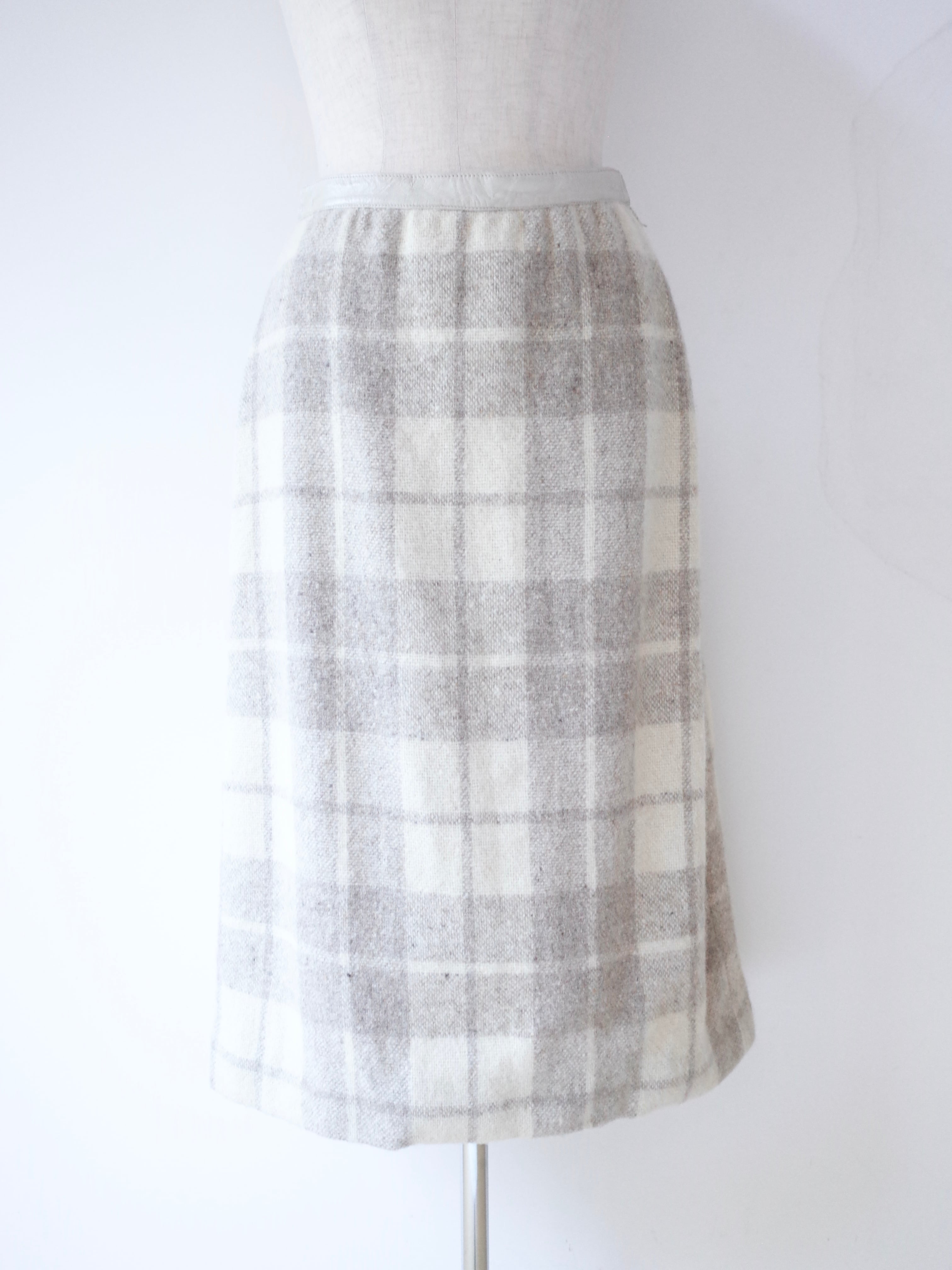Wool checked skirt