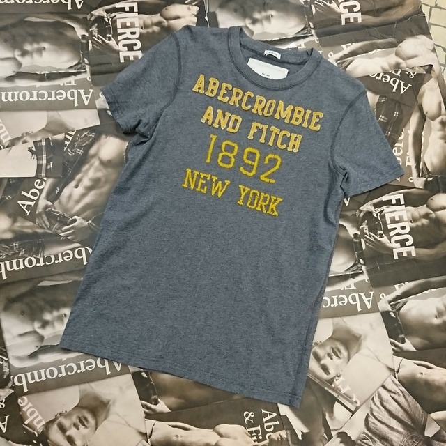 Abercrombie＆FitchメンズTシャツMサイズ