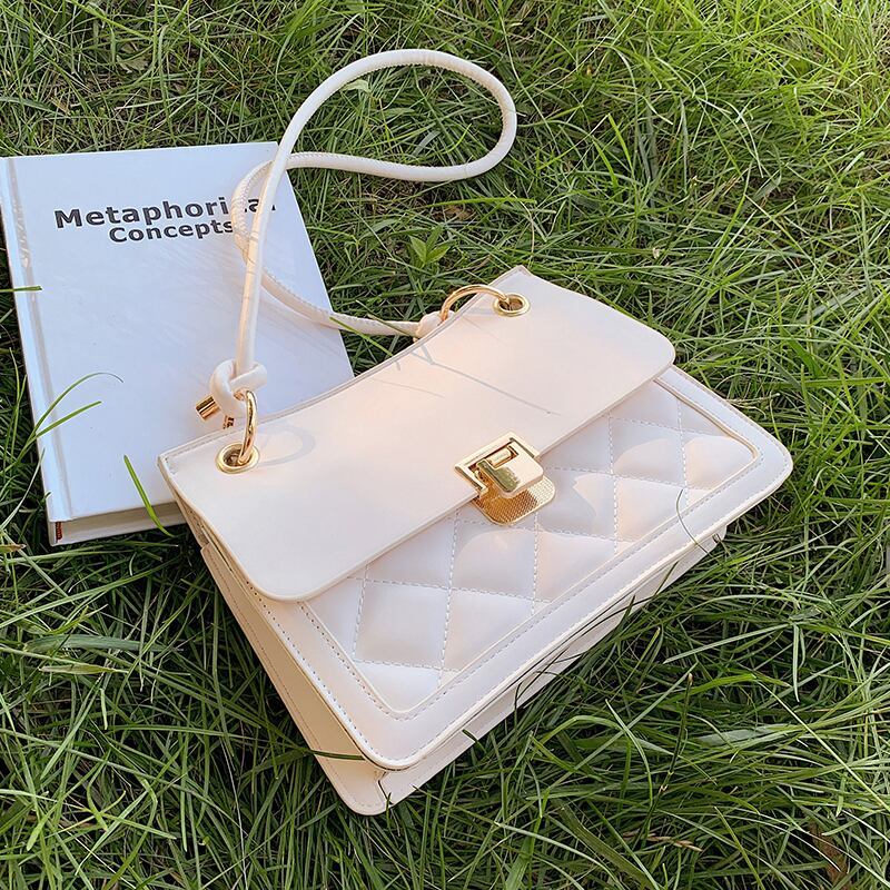 サマーレッド 夏物 スクウェア メッセンジャーバッグ Tiancai_Wing_Bag67151746828