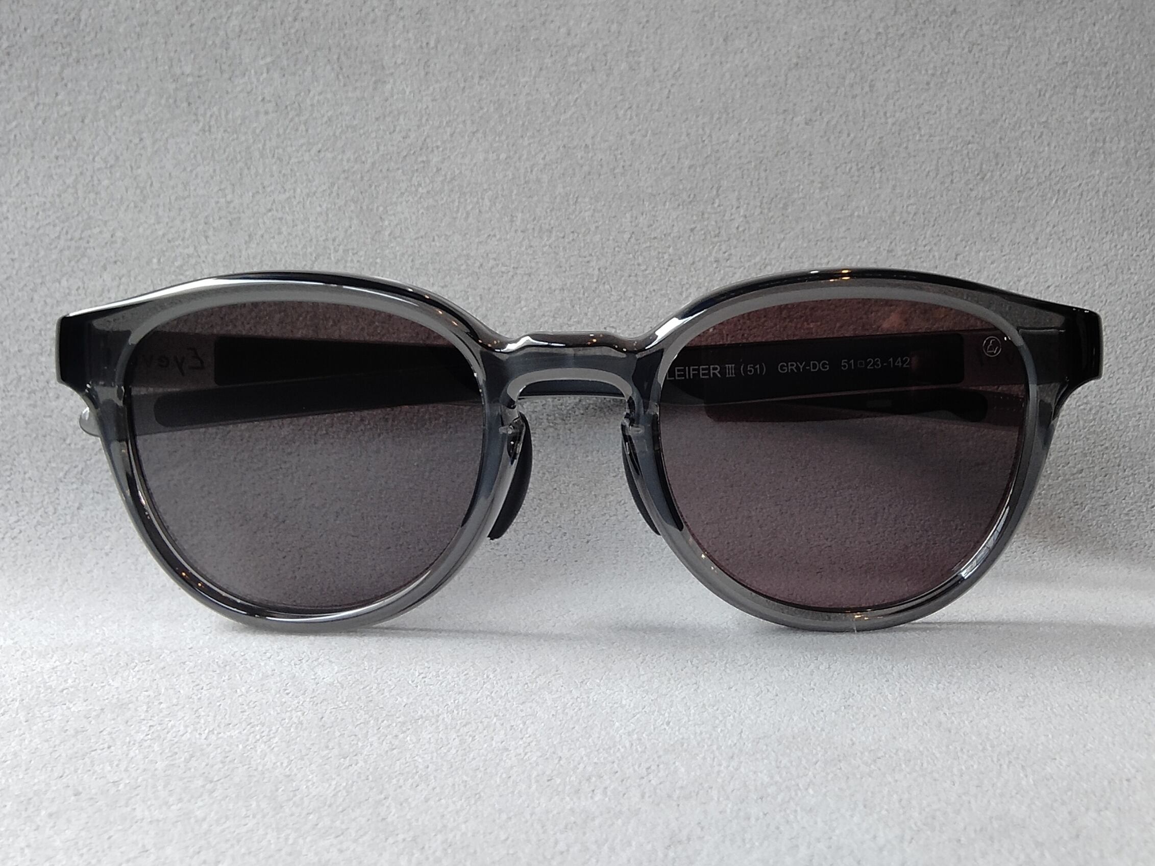 Eyevol（アイヴォル）「LEIFER Ⅲ（51）レイファー」C:GRY-DG-DK.GRY