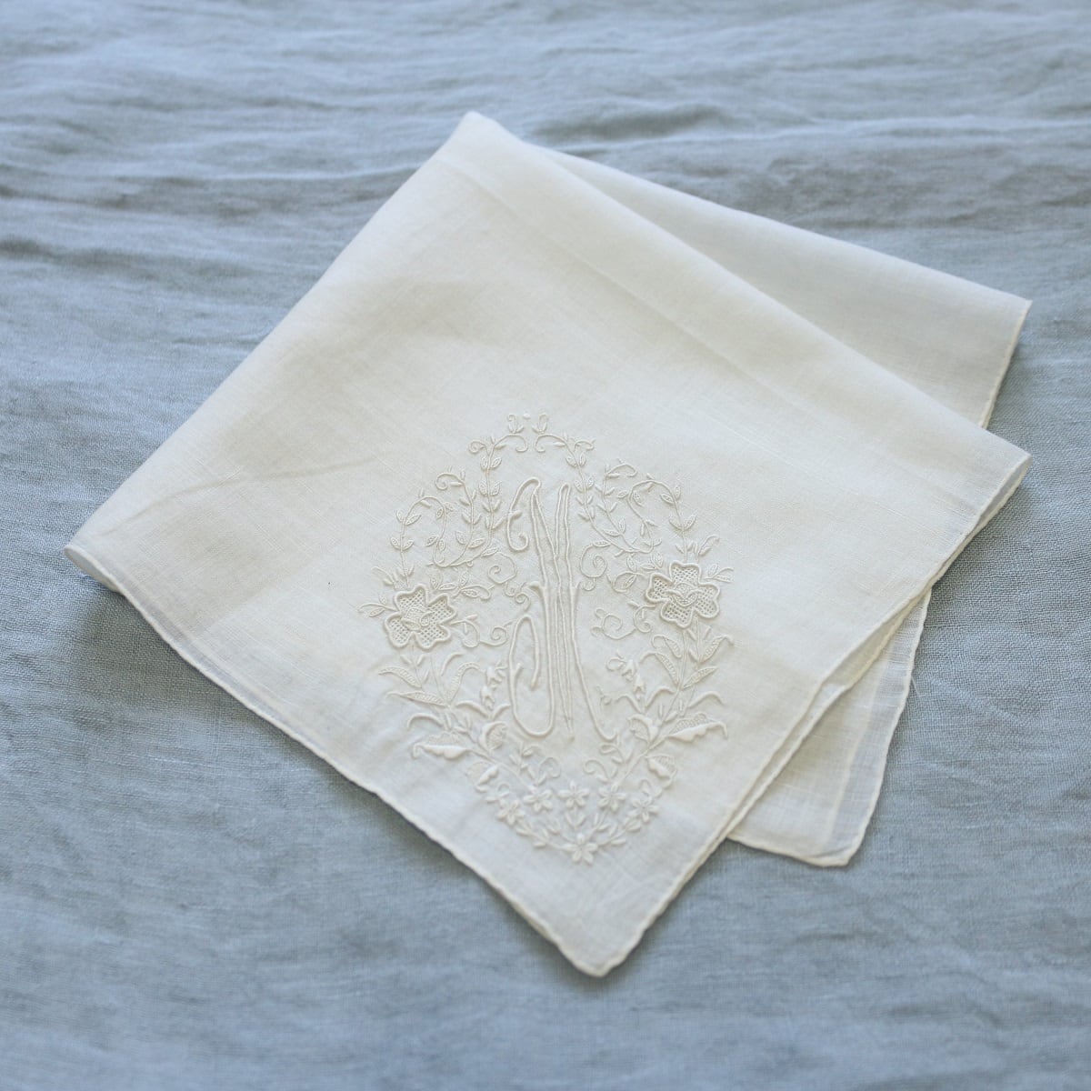 Vintage Embroidered Handkerchief 002・ヴィンテージ 刺繍ハンカチ 