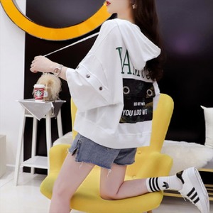 【送料無料】 フード付きパーカー 3色 半袖 ゆったり カジュアル系 ガーリー系 20代 30代 春 レディースファッション 可愛い お出かけ 女子会 デイリーユース お茶会 お呼ばれ ロゴ入りデザイン こなれ感