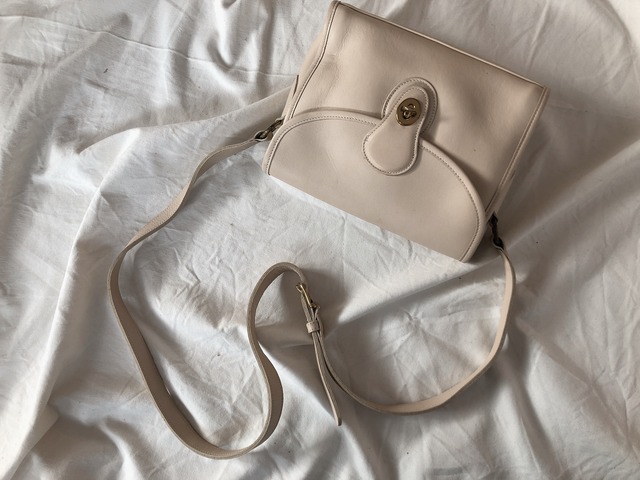 AMERICA 1990’s OLD COACH “Off white Leather” shoulder bag