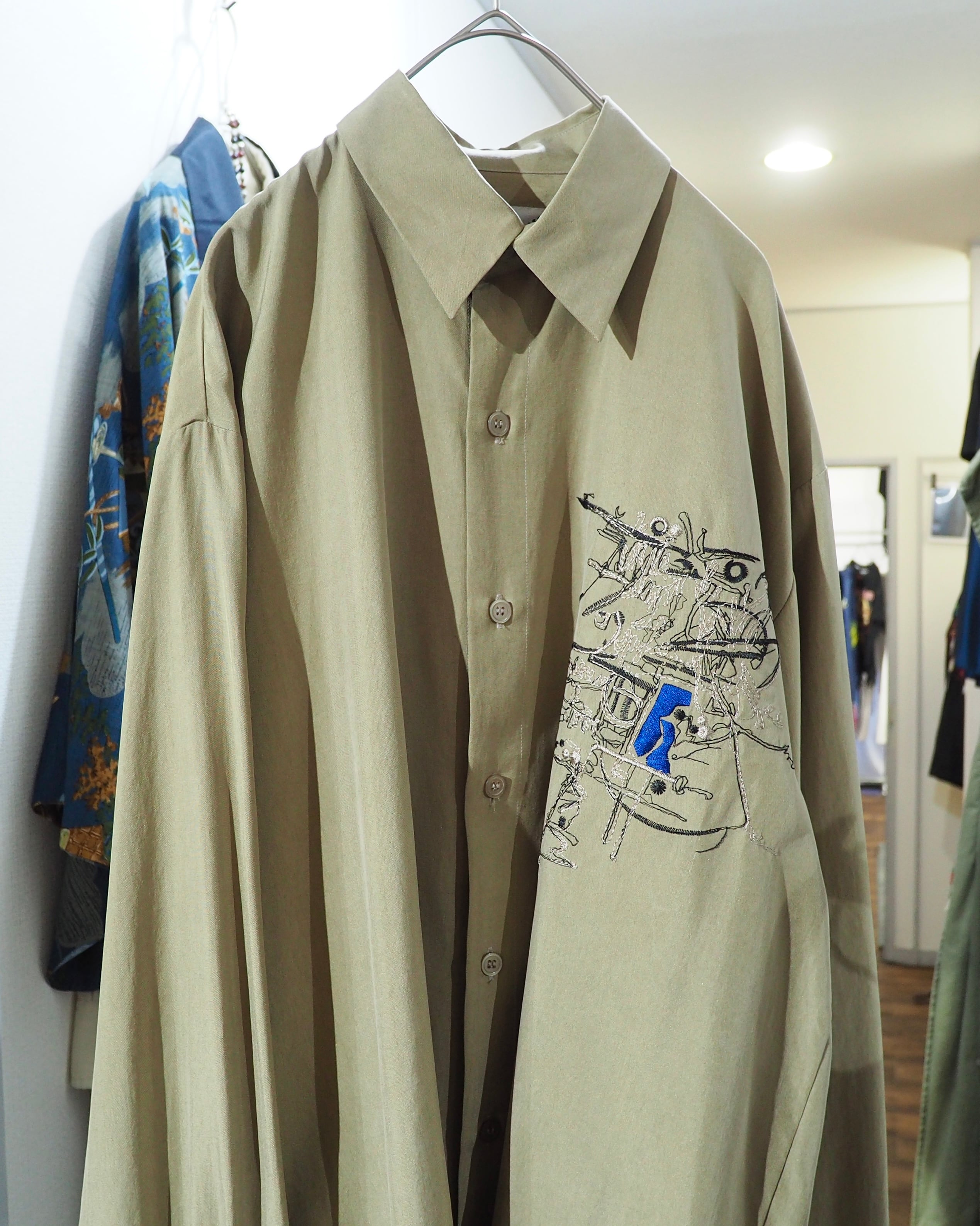 1980 - 90s " GOOUCH " Geometric Art Embroidery vintage Drape loose Silk shirt