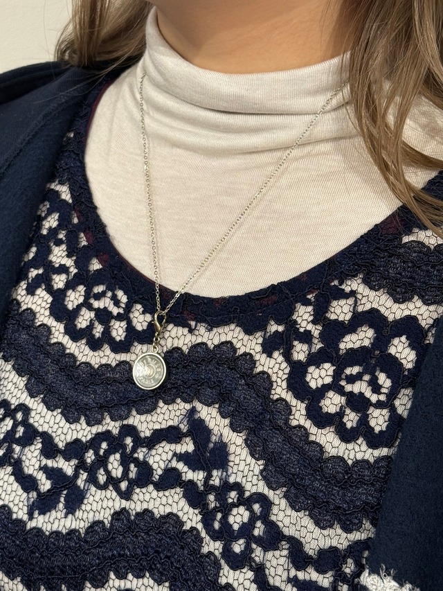 HERMES / vintage silver Sellier shell necklace.