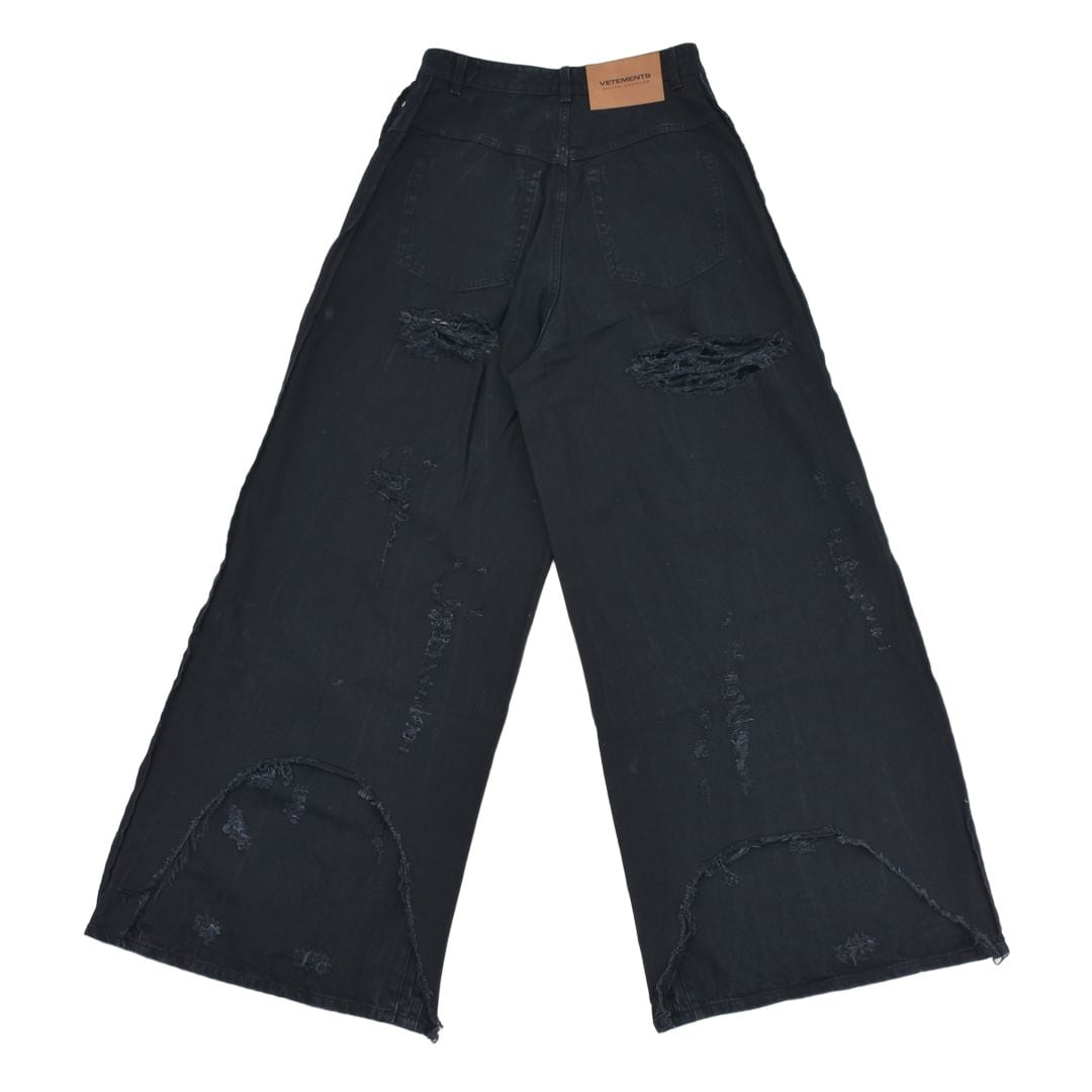 【VETEMENTS】DESTROYED INSIDE-OUT BAGGY JEANS(BLACK) | AYIN