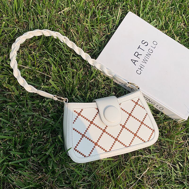 サマーレッド 夏物 メッセンジャーバッグ Tiancai_Wing_Bag54680456621